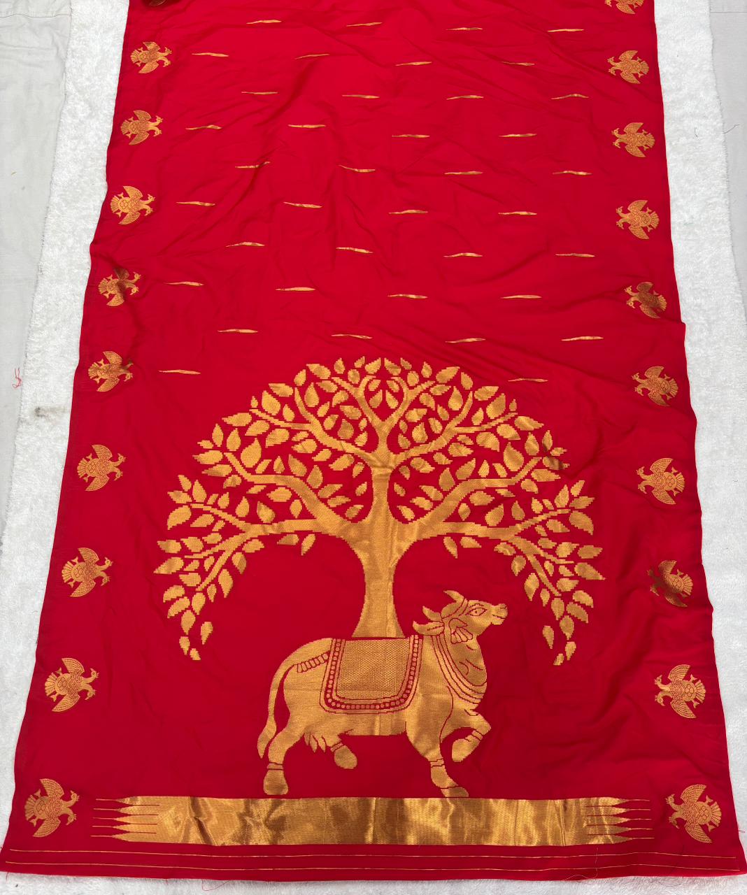 Premium soft banarasi silk saree with pichwai zari weaving work