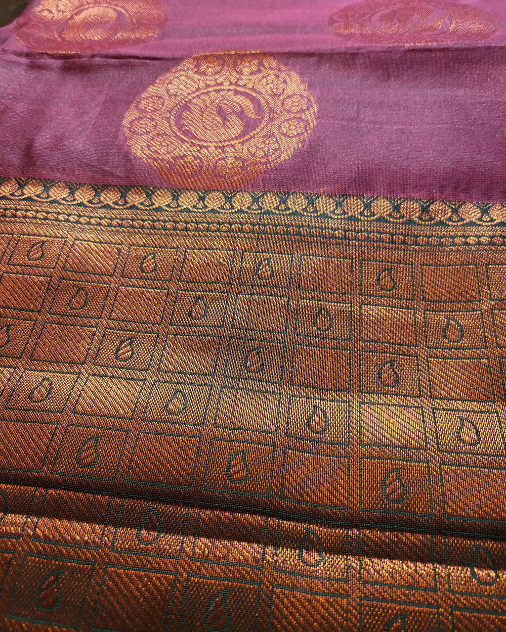 Stunning Magenta Golden Banarasi Silk Saree . Authentic and Handmade Onion Color Sari perfect for functions and festivals. Elegant Saree