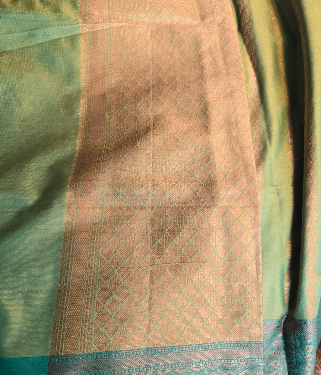 Exquisite green Katan Silk Banarasi Saree Handwoven Elegance. Fall and Pico done