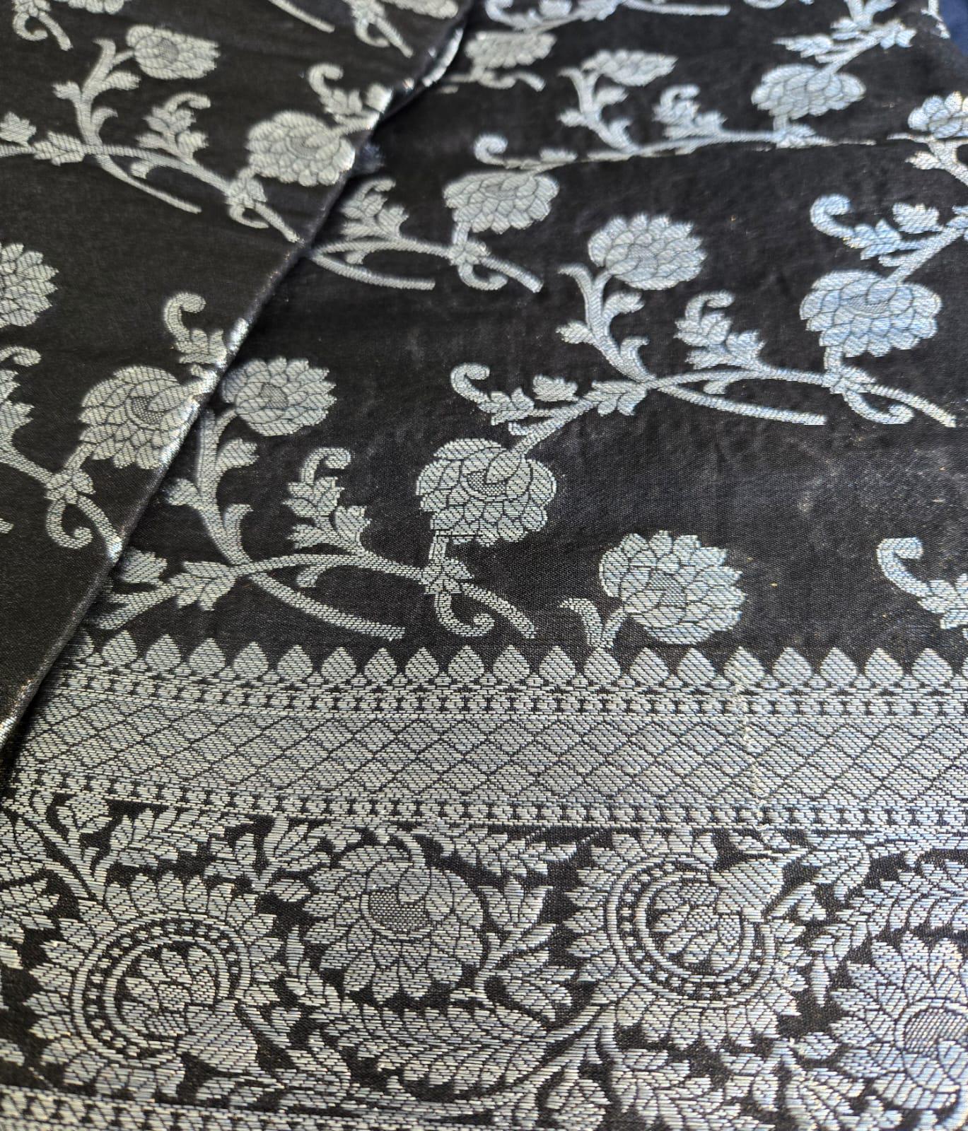 Royal Black Bliss: Kosa Silk Saree