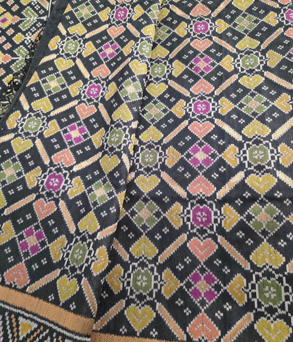Exquisite Black patola Banarasi Saree Handwoven Elegance. Fall and Pico done