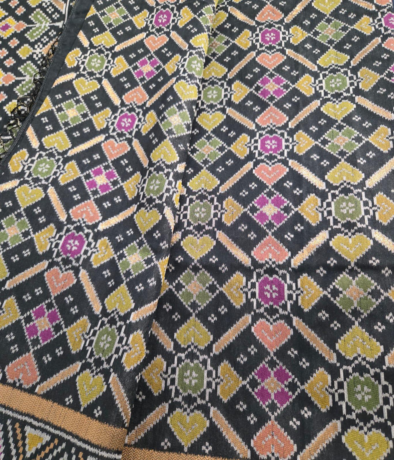 Exquisite Black patola Banarasi Saree Handwoven Elegance. Fall and Pico done