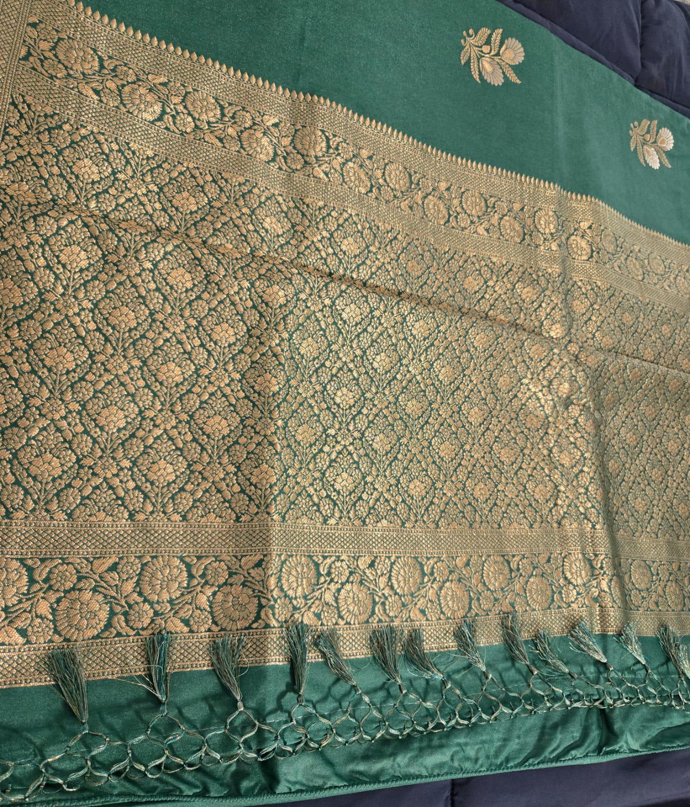 Exquisite green Silk Banarasi Saree Handwoven Elegance. Fall and Pico done