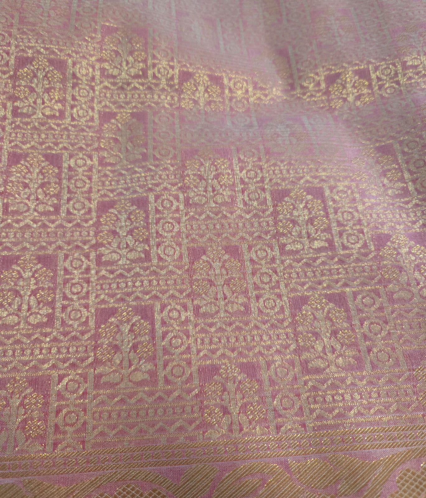Dazzling Hot peach Pink Banarasi Silk Saree with Golden Zari Border: Elevate Your Elegance