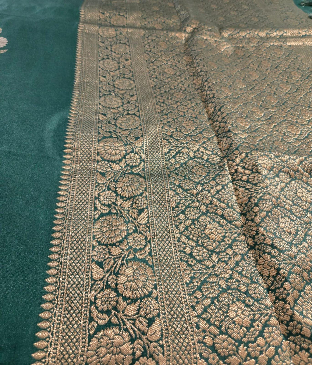 Exquisite green Silk Banarasi Saree Handwoven Elegance. Fall and Pico done