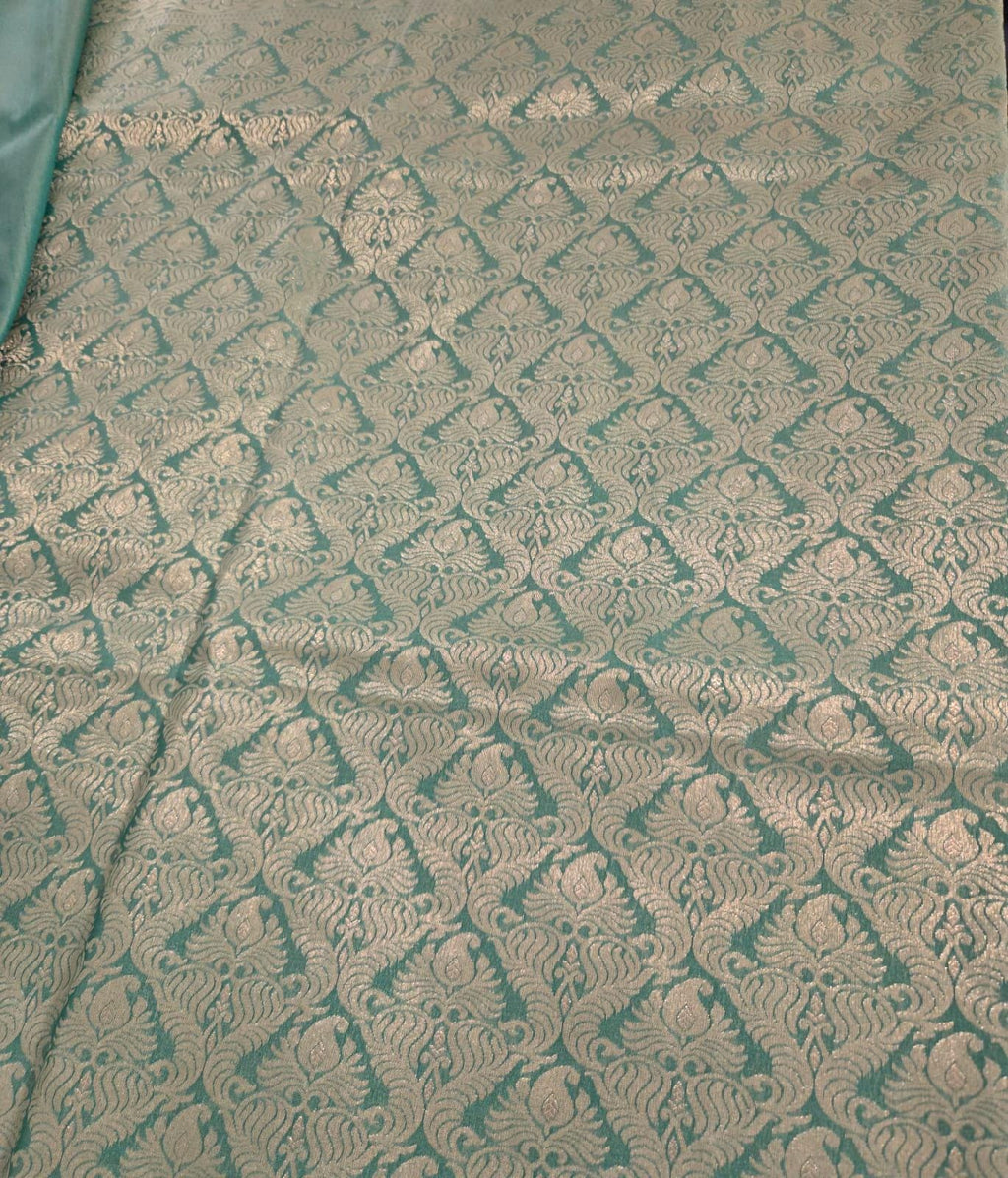 Exquisite green Silk Banarasi Saree Handwoven Elegance. Fall and Pico done