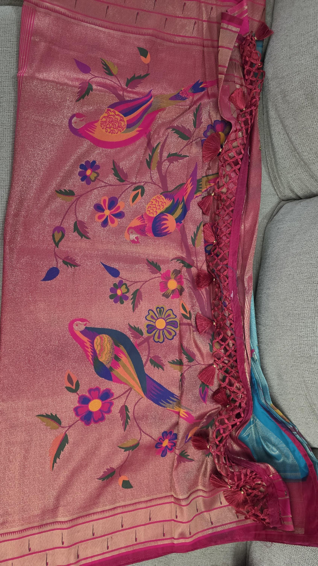 Exquisite Handpaint Weaving Kanchivaram Silk Saree in a radiant rama green and pink