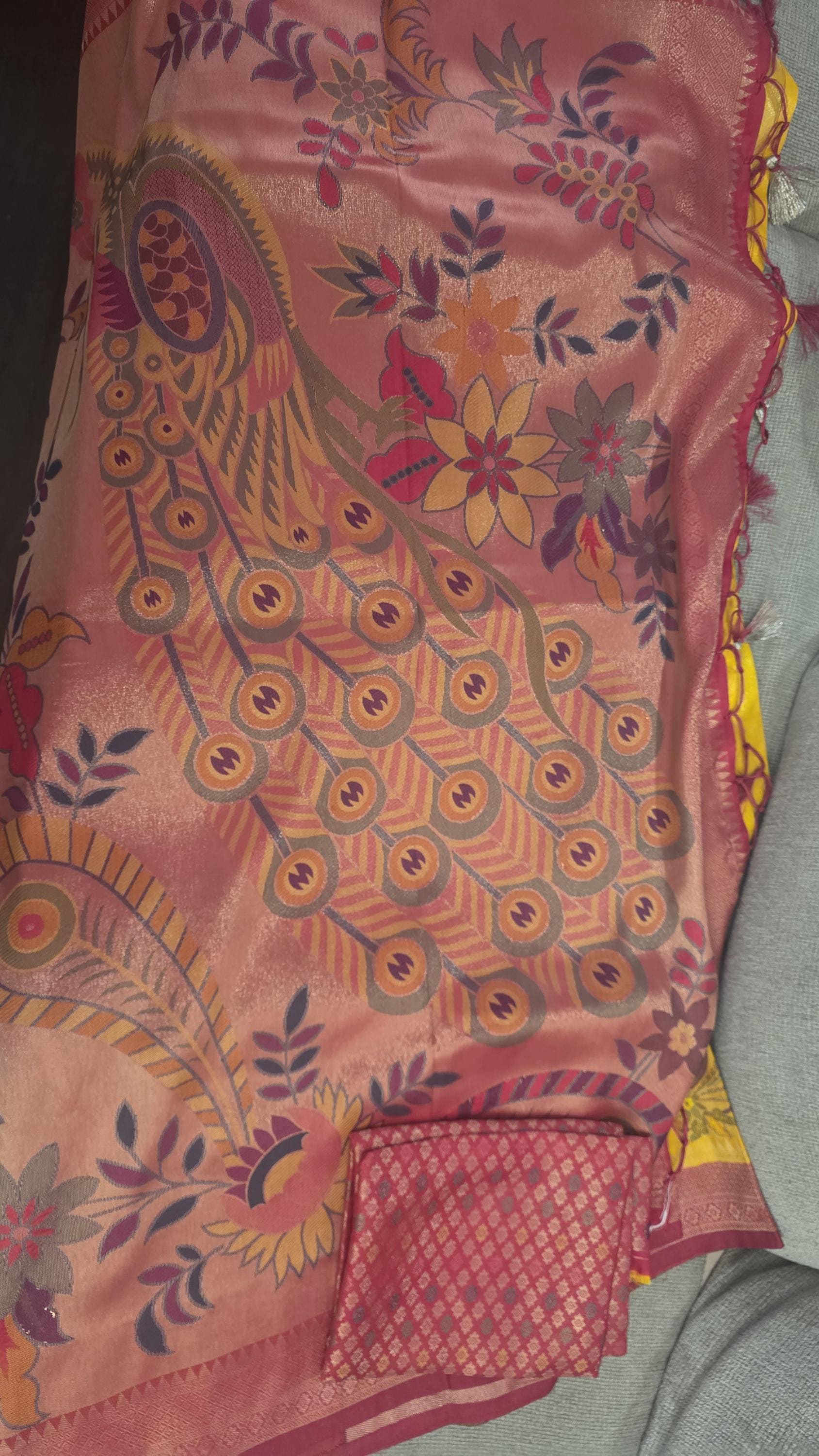 Exquisite Handpaint Weaving Kanchivaram Silk Saree in a radiant yellow and pink combination