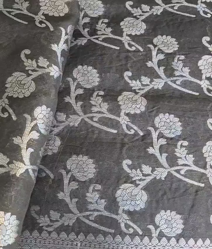 Royal Black Bliss: Kosa Silk Saree
