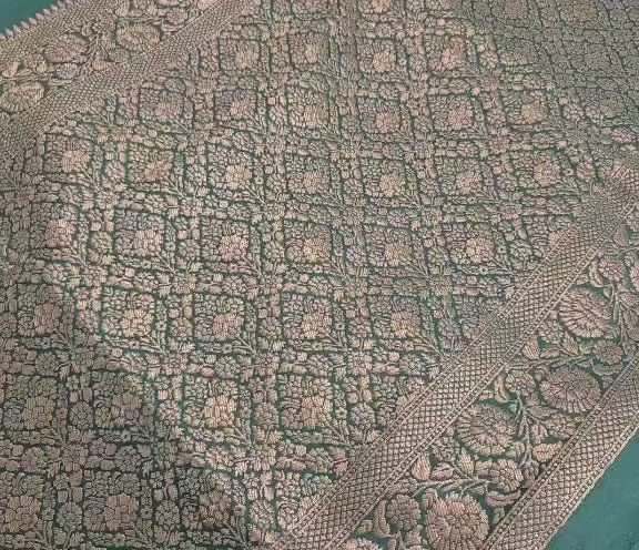 Exquisite green Silk Banarasi Saree  Handwoven Elegance. Fall and Pico done
