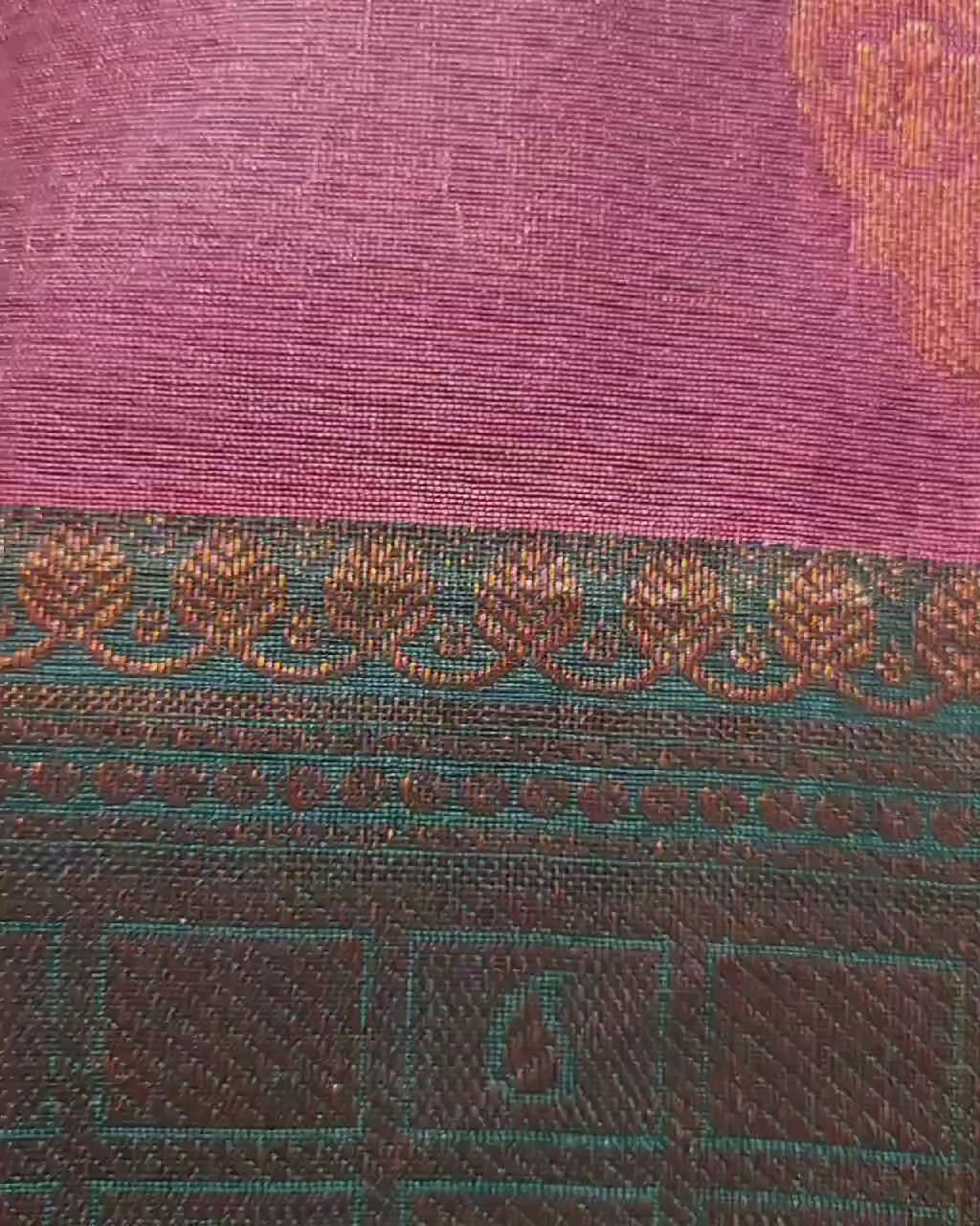 Stunning Magenta Golden Banarasi Silk Saree . Authentic and Handmade Onion Color Sari perfect for functions and festivals. Elegant Saree