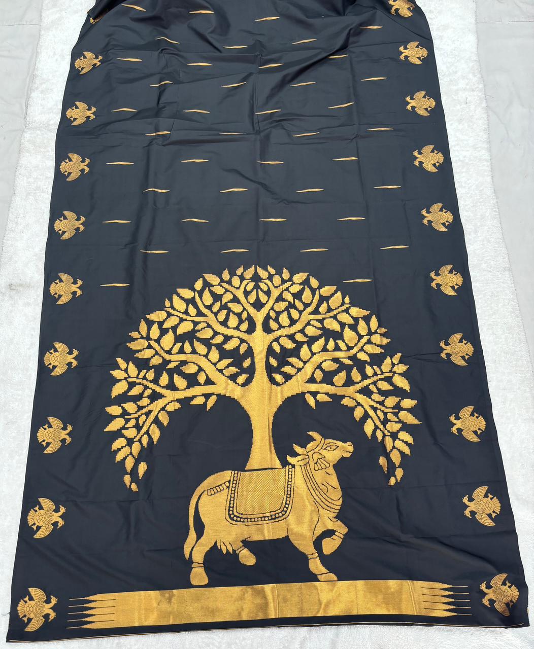 Premium soft banarasi silk saree with pichwai zari weaving work